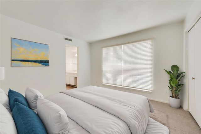 10552 High Hollows Drive 134, Dallas, TX 75230