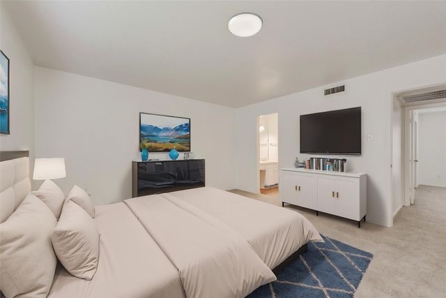 10552 High Hollows Drive 134, Dallas, TX 75230