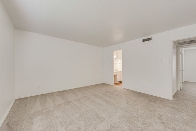 10552 High Hollows Drive 134, Dallas, TX 75230