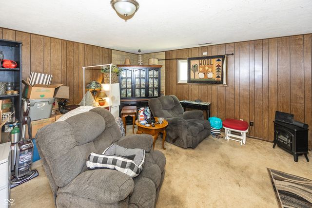 16 Allen Lane, Greenfield, IN 46140