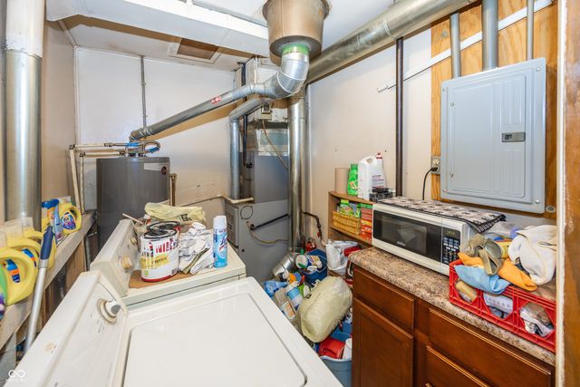 16 Allen Lane, Greenfield, IN 46140