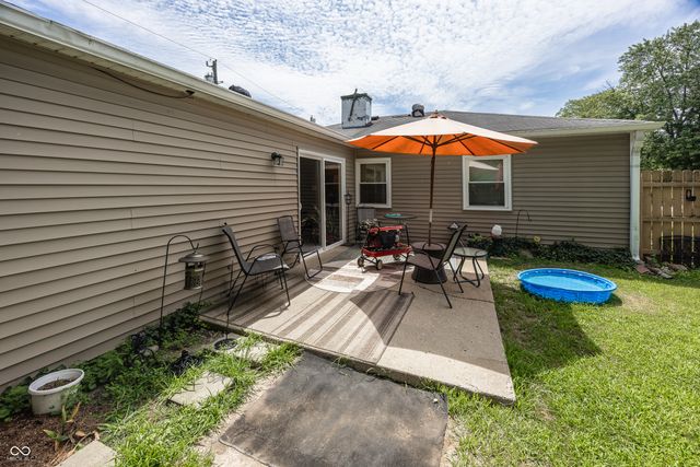 16 Allen Lane, Greenfield, IN 46140