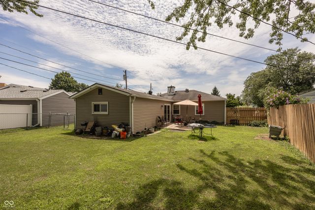 16 Allen Lane, Greenfield, IN 46140