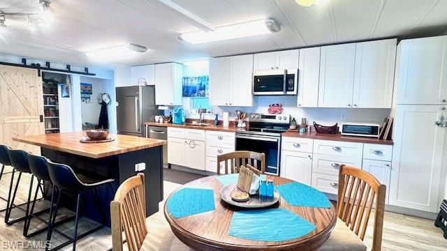 5519 Sir Walter WAY, North Fort Myers, FL 33917