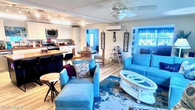 5519 Sir Walter WAY, North Fort Myers, FL 33917