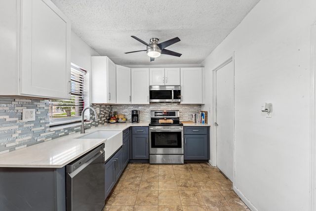 6407 Boulevard Of Champions Boulevard Of Champions, North Lauderdale, FL 33068