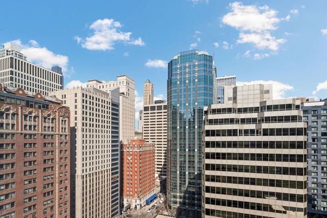 211 E OHIO Street 2106, Chicago, IL 60611