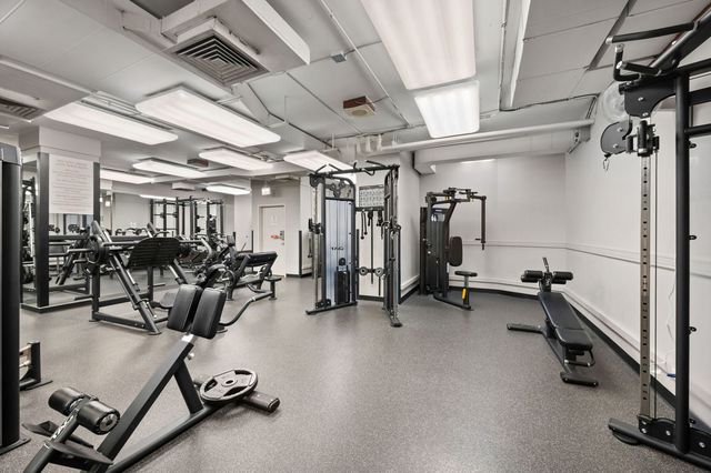 211 E OHIO Street 2106, Chicago, IL 60611