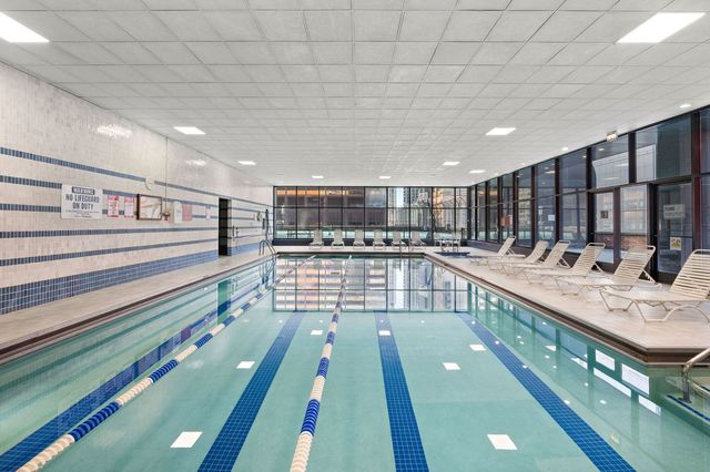 211 E OHIO Street 2106, Chicago, IL 60611