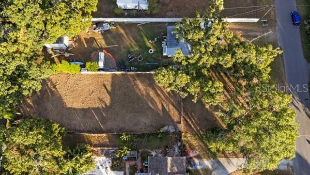 8715 MAYFLOWER ROAD, Tampa, FL 33615