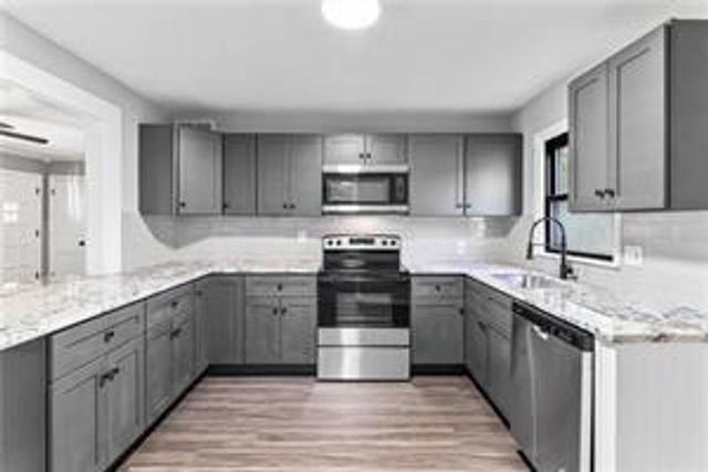 1113 E Cedar Street, Olathe, KS 66061