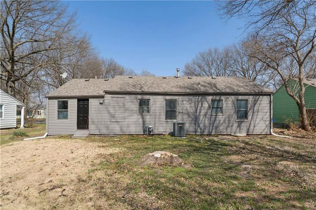 1113 E Cedar Street, Olathe, KS 66061