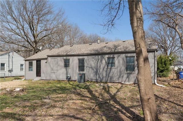 1113 E Cedar Street, Olathe, KS 66061