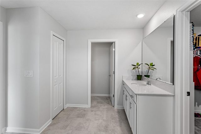5693 ALENLON WAY, Mount Dora, FL 32757