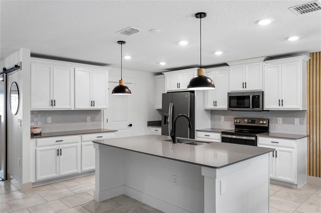5693 ALENLON WAY, Mount Dora, FL 32757