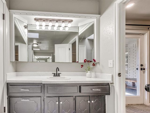 8432 NW 82nd Street, Oklahoma City, OK 73132