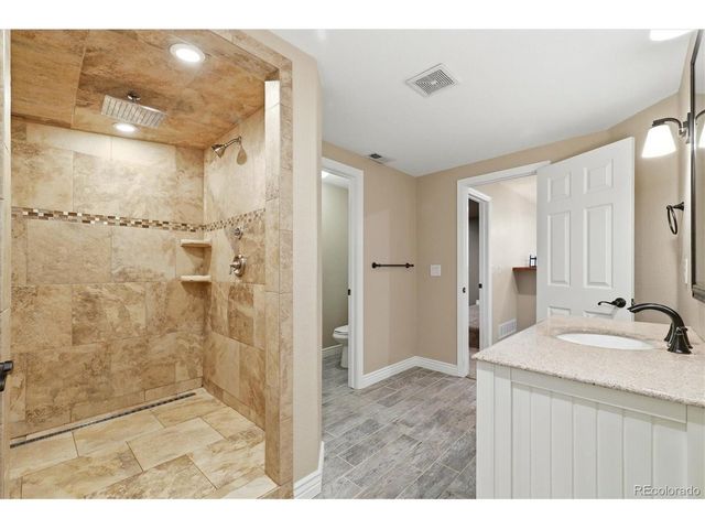 5507 Mustang Dr, Longmont, CO 80504