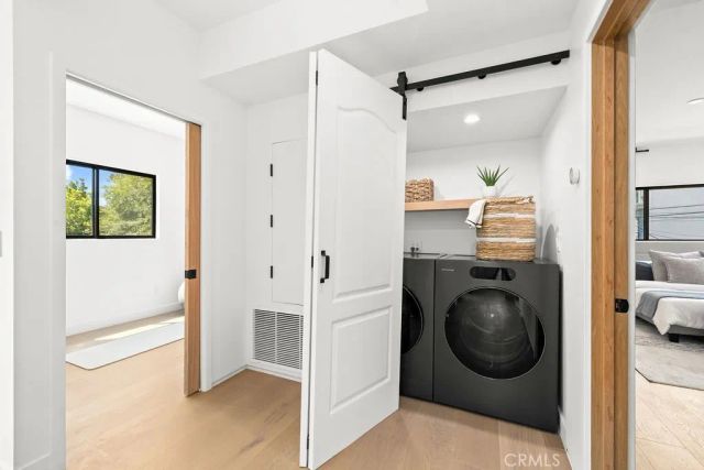 2621 S Bentley Avenue, Los Angeles, CA 90064