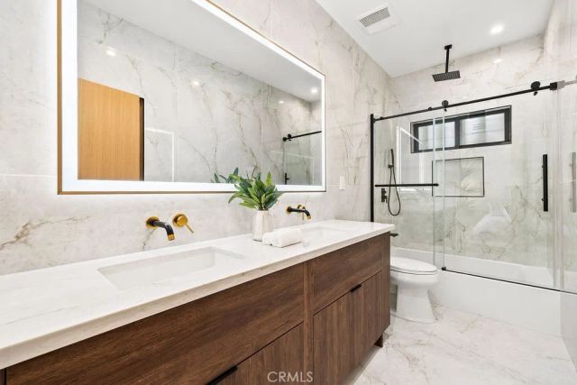2621 S Bentley Avenue, Los Angeles, CA 90064