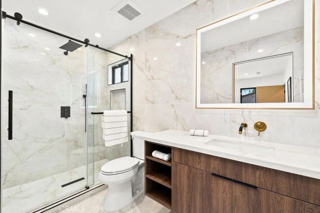 2621 S Bentley Avenue, Los Angeles, CA 90064