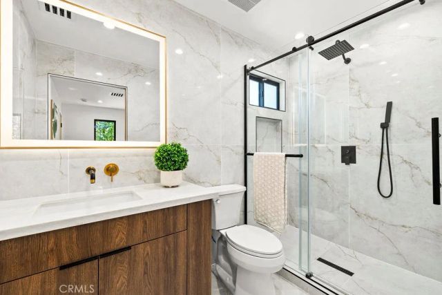 2621 S Bentley Avenue, Los Angeles, CA 90064