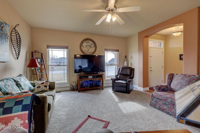 1021 Copper Oaks Drive, Carl Junction, MO 64834