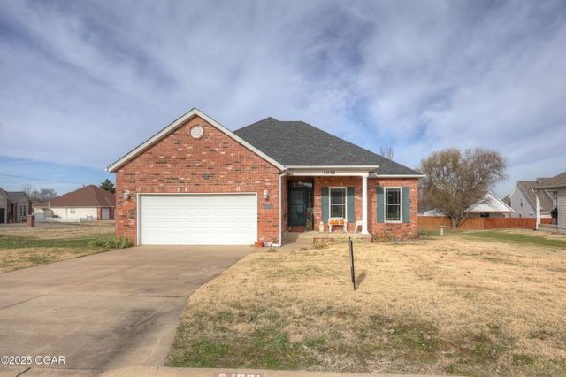 1021 Copper Oaks Drive, Carl Junction, MO 64834