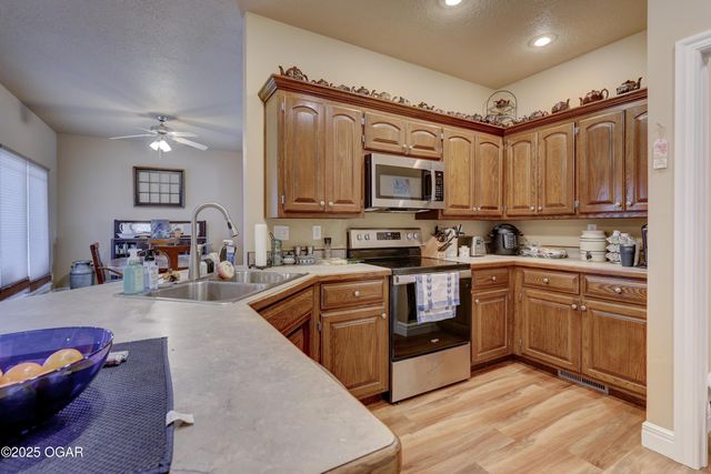 1021 Copper Oaks Drive, Carl Junction, MO 64834