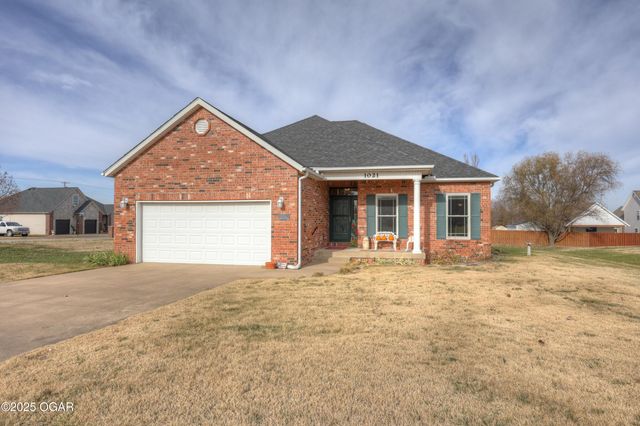 1021 Copper Oaks Drive, Carl Junction, MO 64834