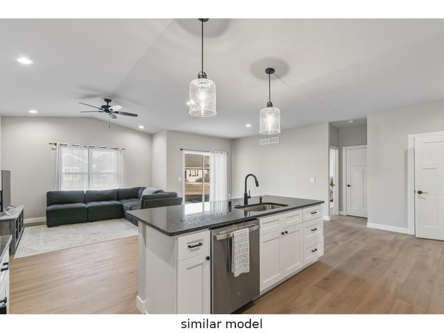 110 Hill Row, Portage, WI 53901