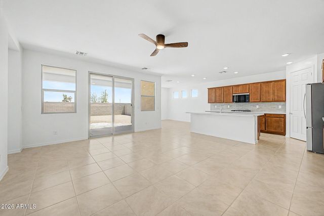 33259 N Zinfandel Street, San Tan Valley, AZ 85143