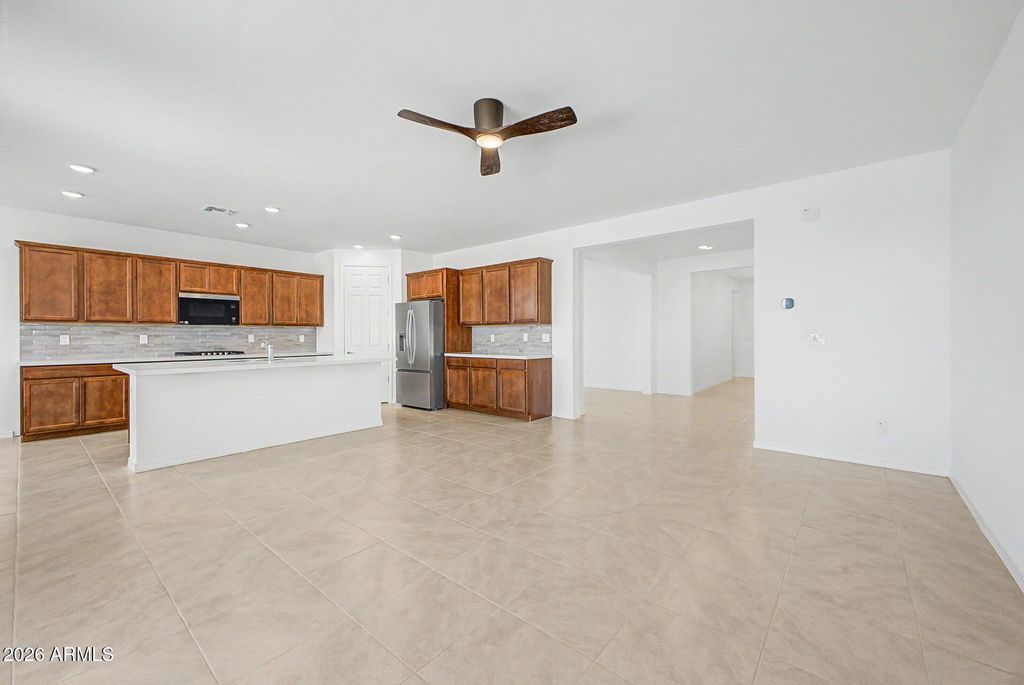 33259 N Zinfandel Street, San Tan Valley, AZ 85143 — photo 2