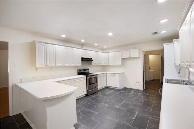 1375 Pine Hill Road, Dover, AR 72837