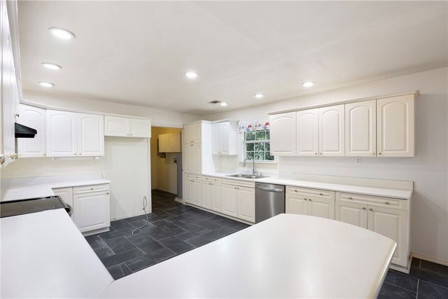 1375 Pine Hill Road, Dover, AR 72837