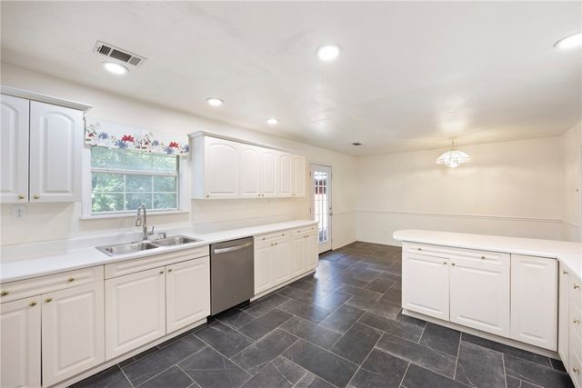 1375 Pine Hill Road, Dover, AR 72837