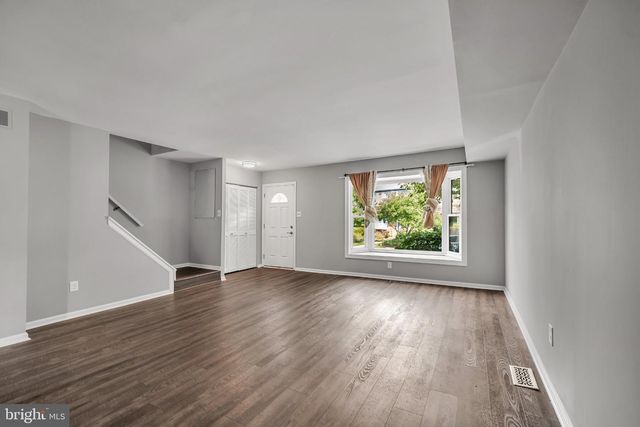 20 GATEHOUSE LN, Doylestown, PA 18901