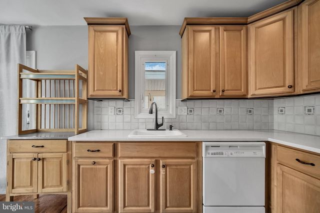20 GATEHOUSE LN, Doylestown, PA 18901