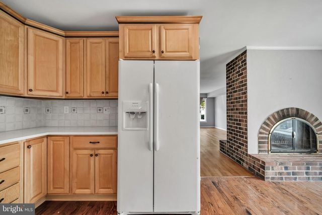 20 GATEHOUSE LN, Doylestown, PA 18901