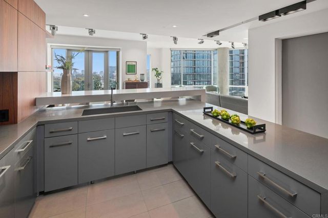 3415 6th Avenue 14, San Diego, CA 92103