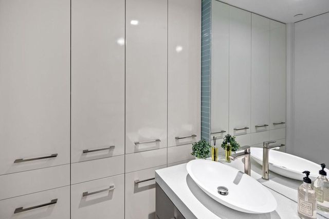 3415 6th Avenue 14, San Diego, CA 92103