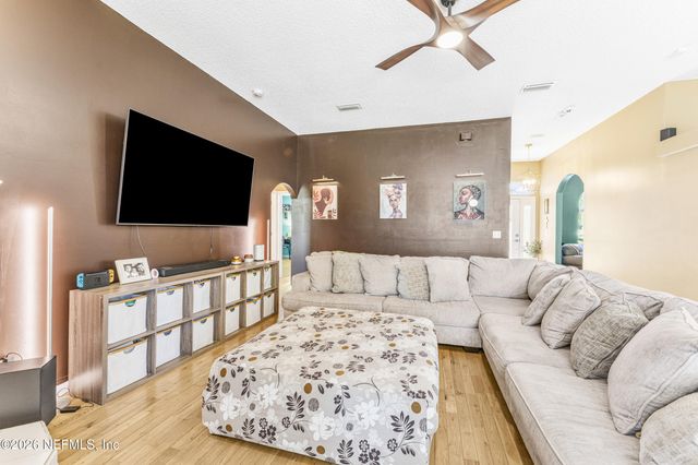 3910 SELIG Court, Middleburg, FL 32068