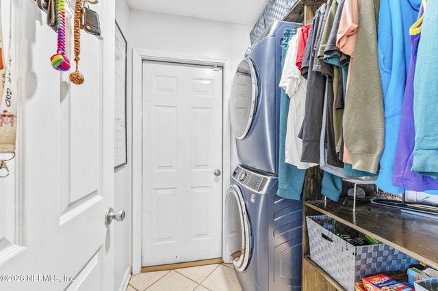 3910 SELIG Court, Middleburg, FL 32068