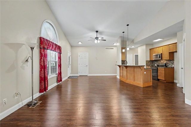 204 Crimson Avenue, Baldwin City, KS 66006
