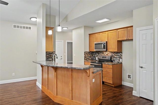 204 Crimson Avenue, Baldwin City, KS 66006