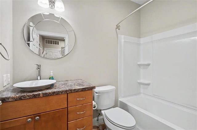 204 Crimson Avenue, Baldwin City, KS 66006
