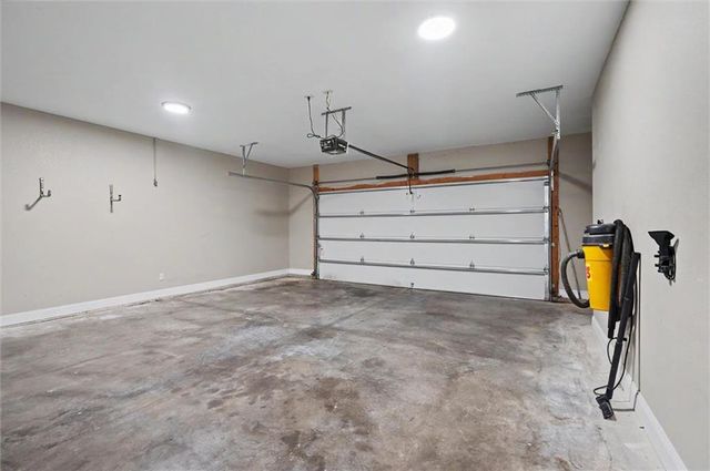 204 Crimson Avenue, Baldwin City, KS 66006