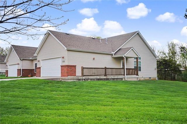 204 Crimson Avenue, Baldwin City, KS 66006