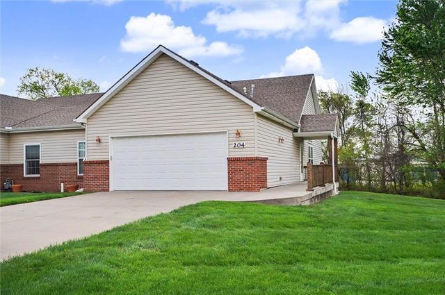 204 Crimson Avenue, Baldwin City, KS 66006