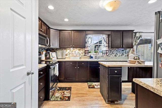 916 Marshall Fuller Road, Dallas, GA 30157