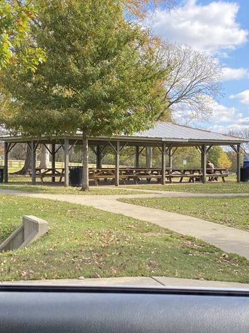 555 N DuPont Ave Apt B39, Madison, TN 37115